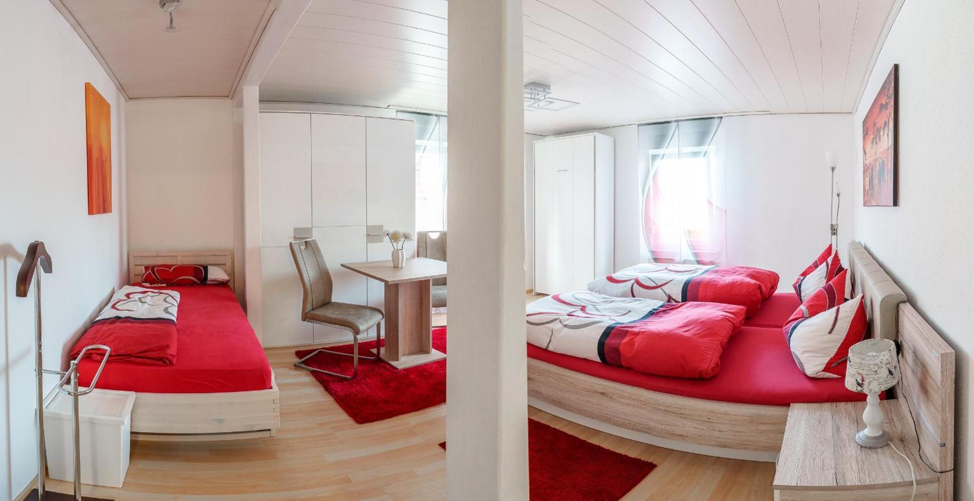 Wilhelm Appartements 100Qm Im Zentrum Brackenheim Naehe Tripsdrill Eksteriør bilde