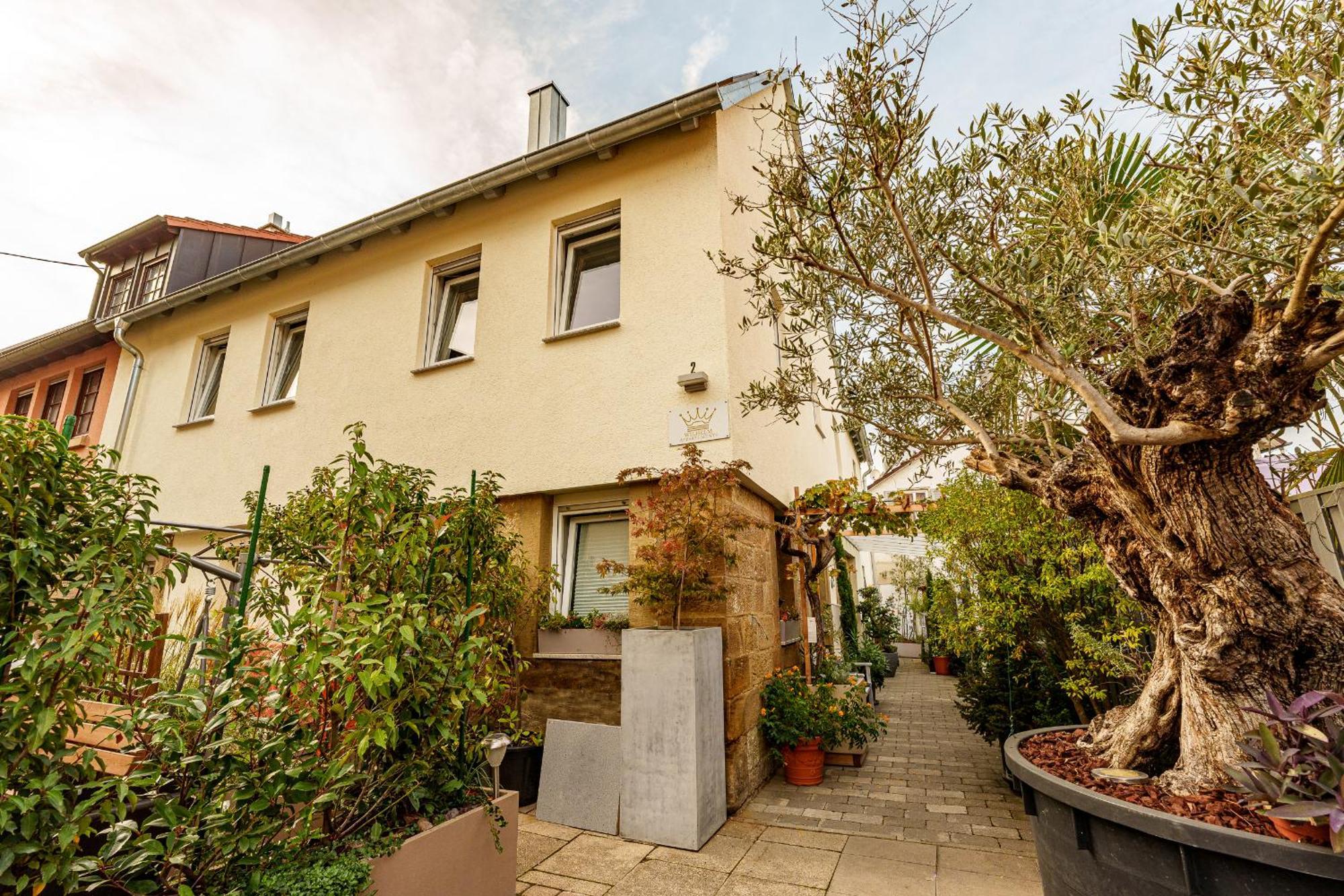 Wilhelm Appartements 100Qm Im Zentrum Brackenheim Naehe Tripsdrill Eksteriør bilde